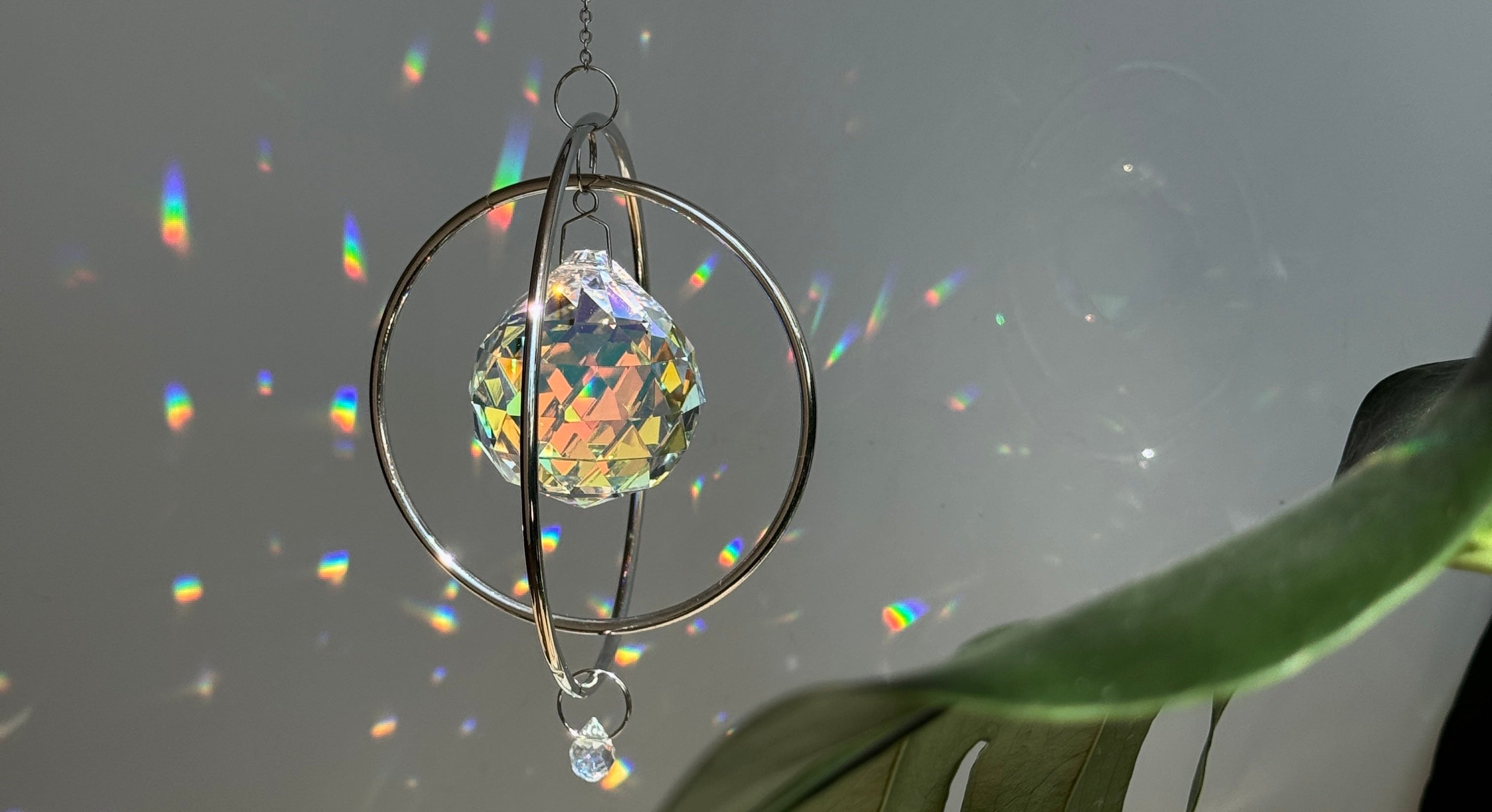 Crystal ball hanging ornament with rainbow折射效果